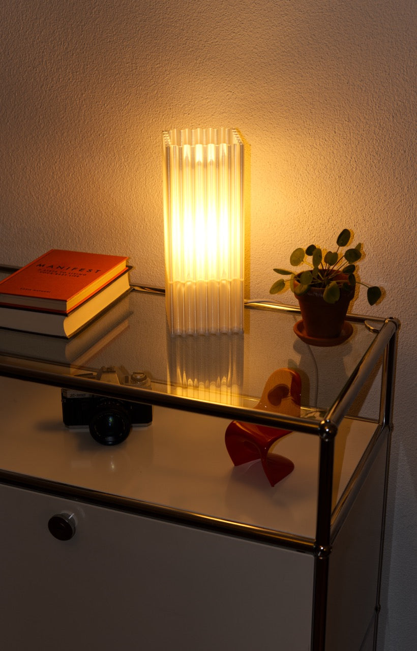 PILR | Architectural Table Lamp – Minimalist Pillar (Swiss Design)